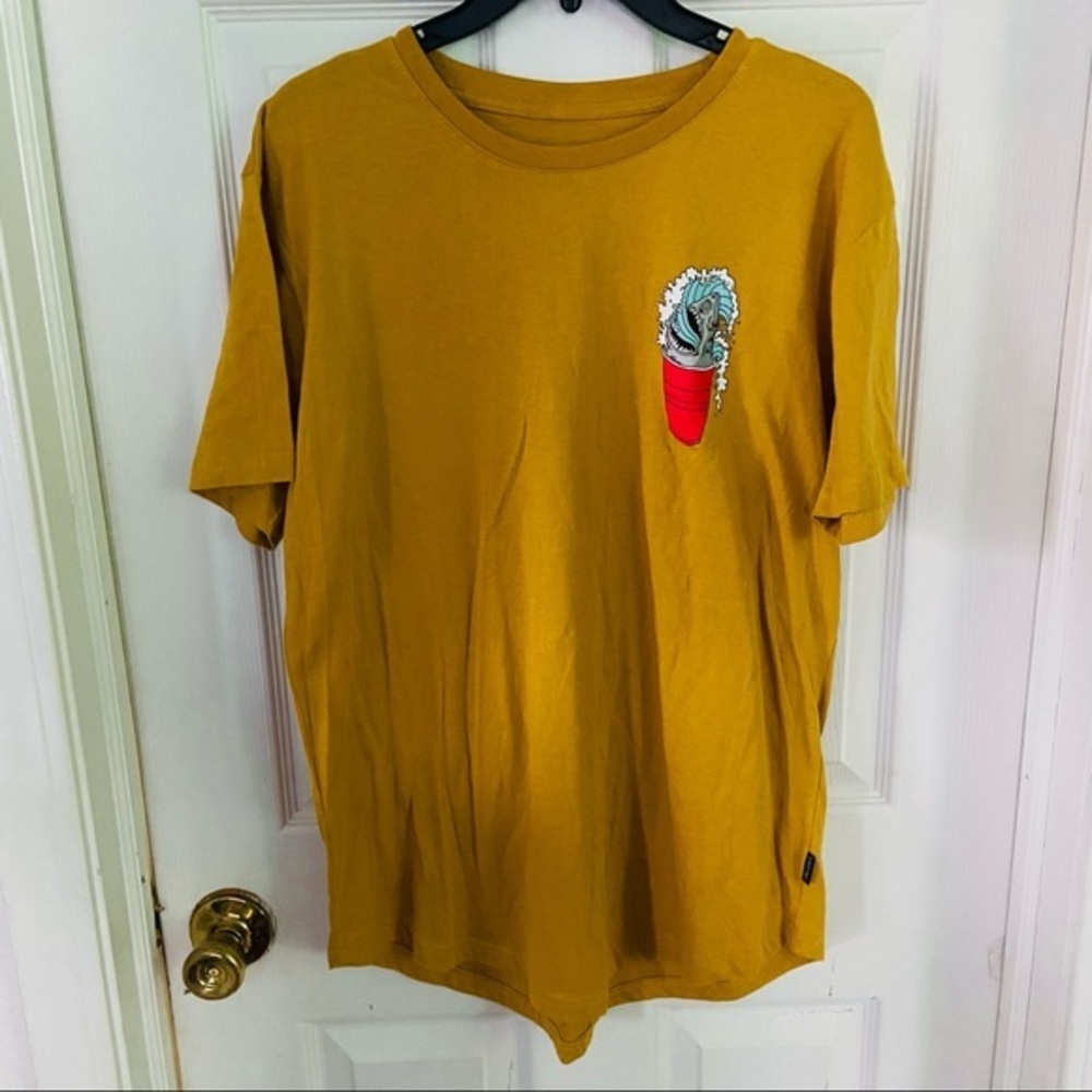 DIKOTOMY mustard colored red solo cup shark wave cotton shirt Size large